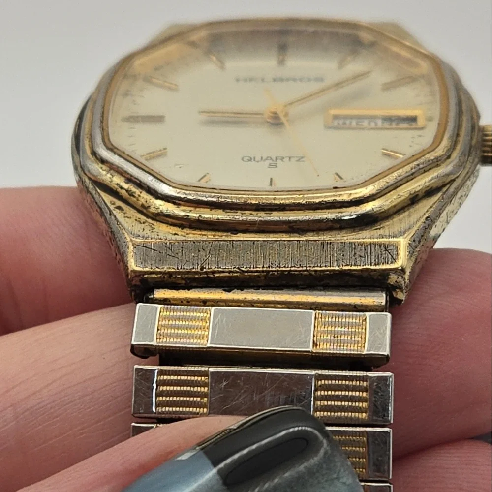 Helbros 87161/2 Quartz Day/Date Octagon Two Tone,Stretch Band Mens Watch. *READ*